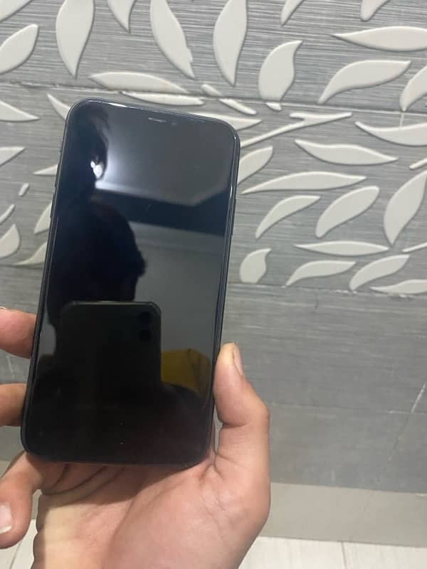 i phone 11 urgent sale 1