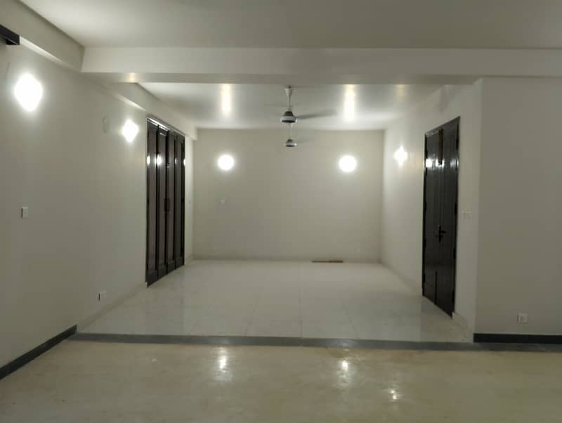 Stunning 1000 Yards Bungalow is Avaialable For Rent 13