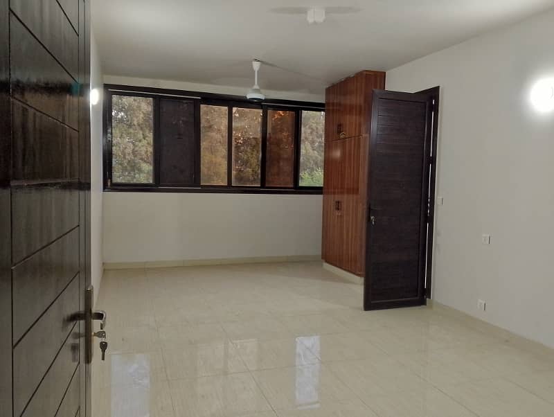 Stunning 1000 Yards Bungalow is Avaialable For Rent 23