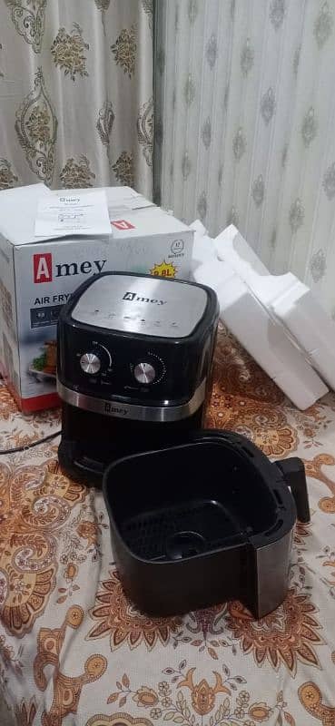 AMEY 9.8 L 1800w Air Fryer 1