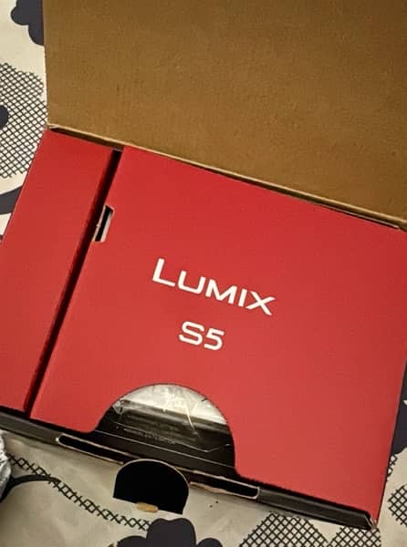 NEW Panasonic Lumix S5: Compact Full-Frame Camera for Pro Photography 4