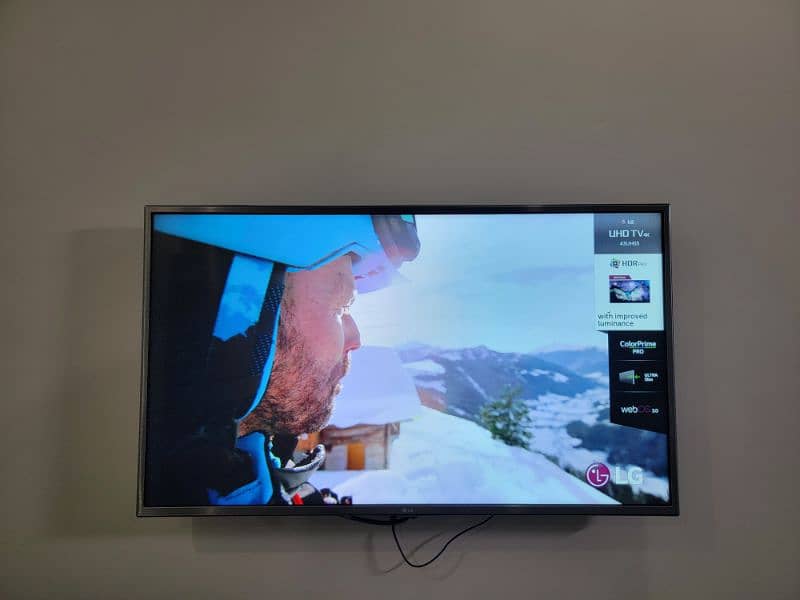 LG UHD 4K LED (43UH65) 1