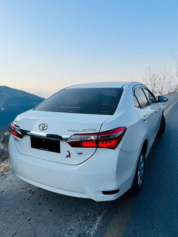 Toyota Corolla altis 2017 clean MASHALLAH 5