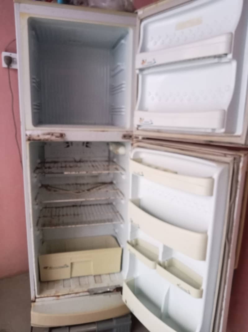 Pel Refrigerator for sell 0