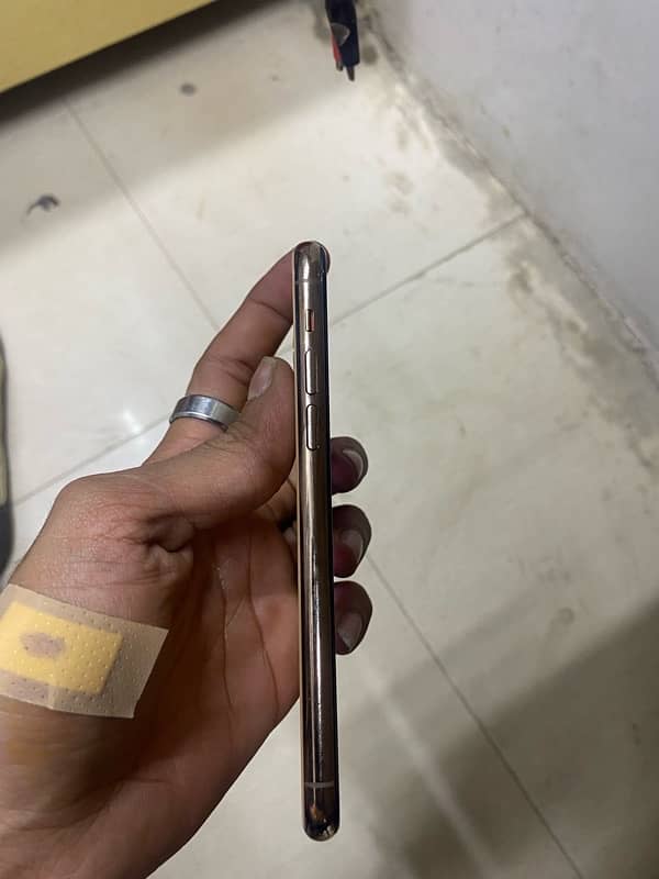 i phone 11 pro condition 10.9 1