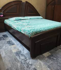 Furniture (bedroom set)