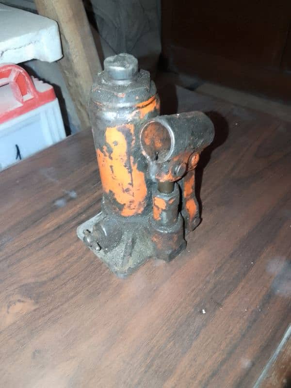 hydraulic jack 0