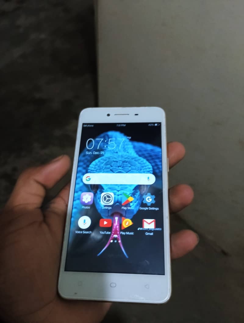 urgent sale oppo a37 4/64 all ok 5