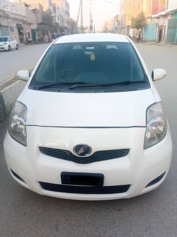 Toyota Vitz 2010 4