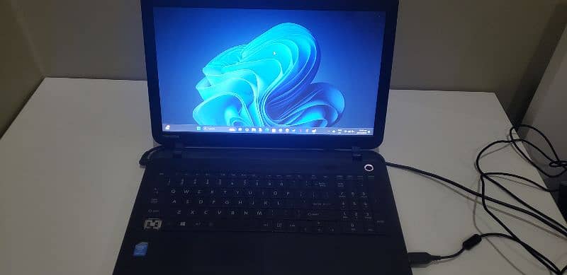 Toshiba Satellite Laptop With Windows 11 activated 0