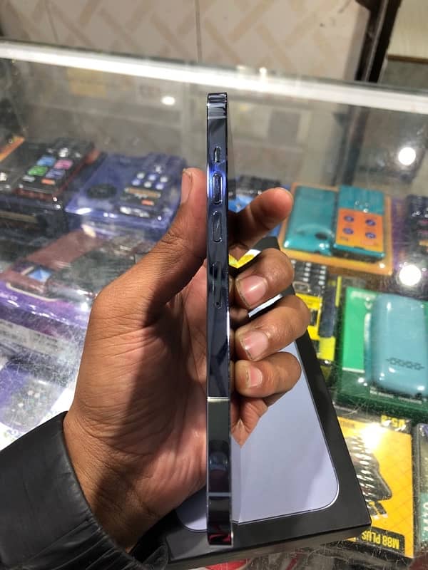 I phone 13 pro max Pta approve 128 gb 2