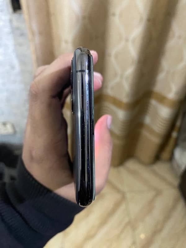 iPhone 11 Pro Max factory unlock 2