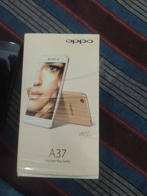 oppo A37  10 OUT OF 8.5 PTA APPROVED pese Kam hojaynge. Urgent sale 6