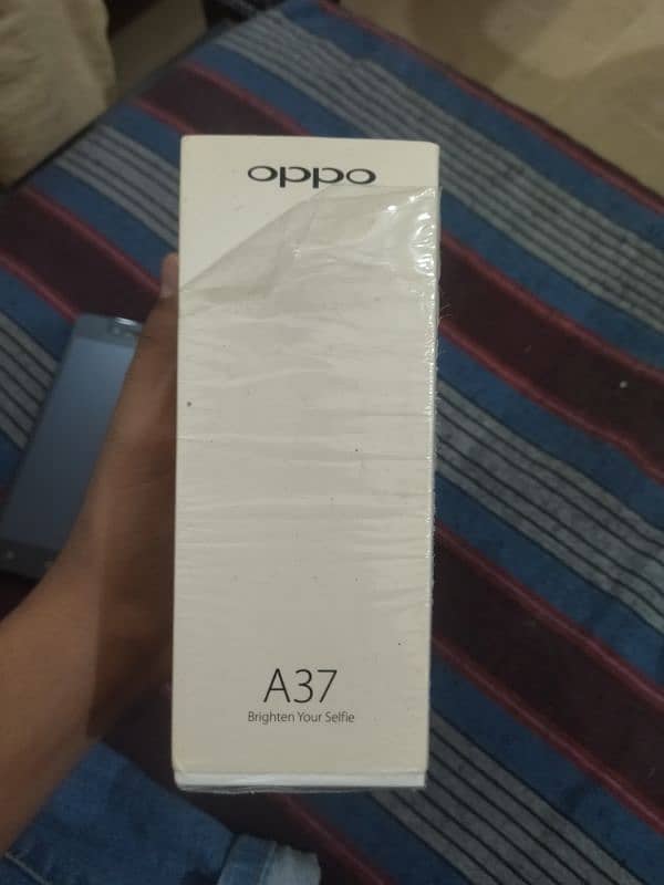 oppo A37  10 OUT OF 8.5 PTA APPROVED pese Kam hojaynge. Urgent sale 9