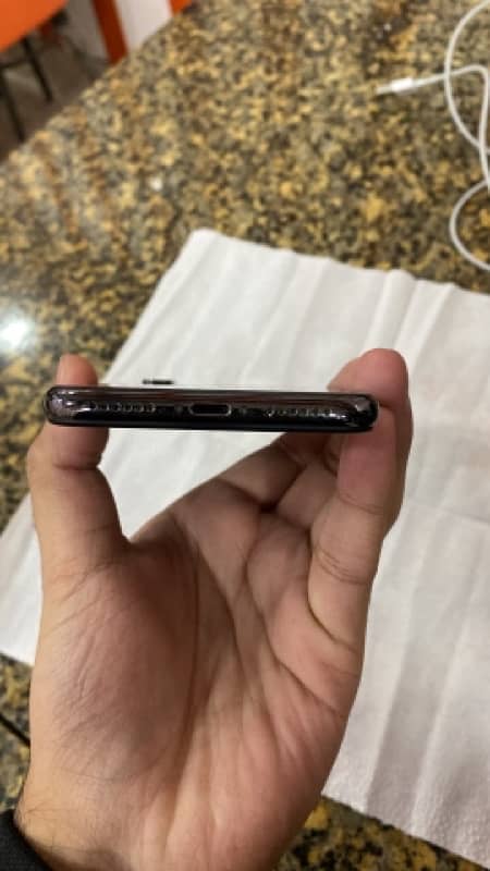 Iphone X Pta Approved with box 9/10 4