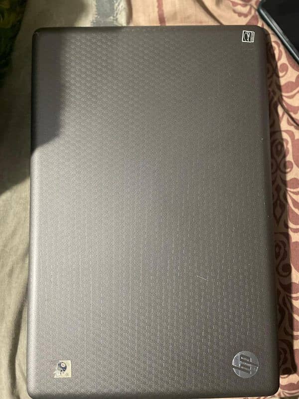 pentium Hp 500gb hard 4 gb ram 10 by 9 condition all ok only laptop 3