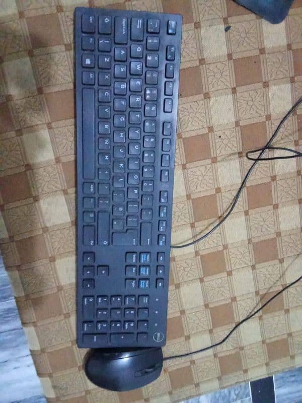 Full PC Core i5 with LCD mouse and keyboard 7