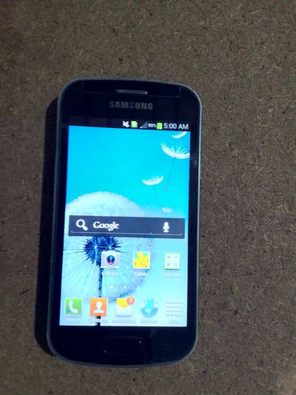 Samsung Galaxy  S7562i 1