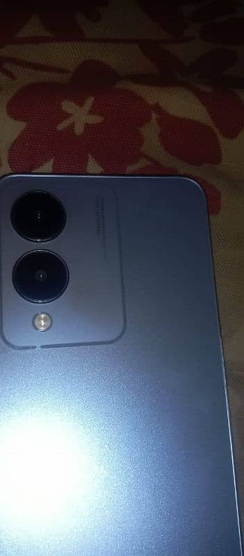 vivo y17s 3