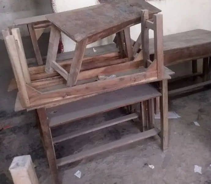 SCHOOL DESK 2