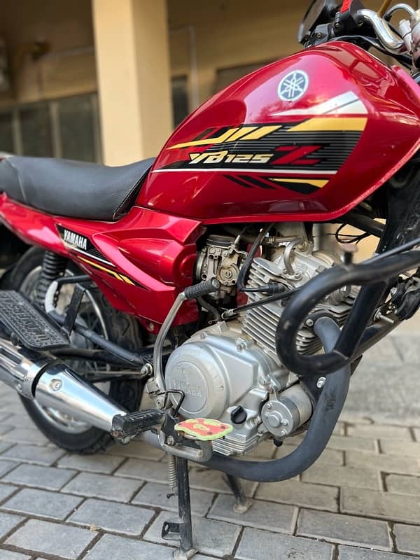 *YAMAHA YB 125 Z | Model 2021* 3