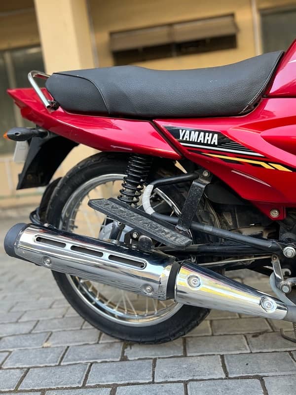 *YAMAHA YB 125 Z | Model 2021* 4