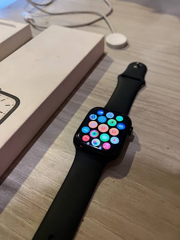 Apple Watch Series 7 (45mm) - Mint Condition with Original Accessories 5