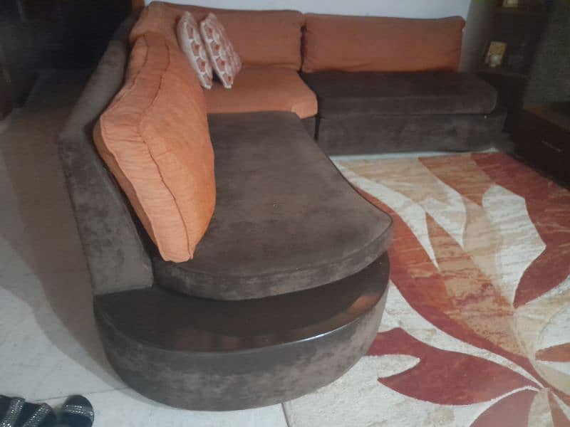 L shape 7vseater sofa with carpet 2