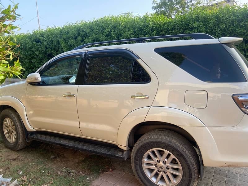 Toyota Fortuner V 2013 2