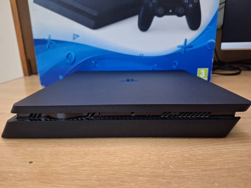 Ps4 slim 500 GB (Region 2) | Complete Set with Box & Accessories 2