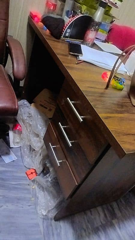 Office Table for sale 0