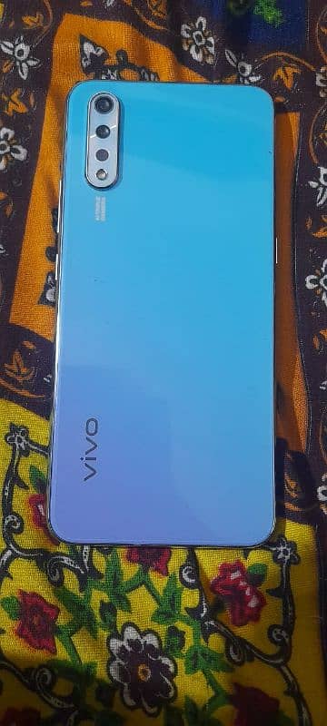 Vivo s1 ha Mobaile 1