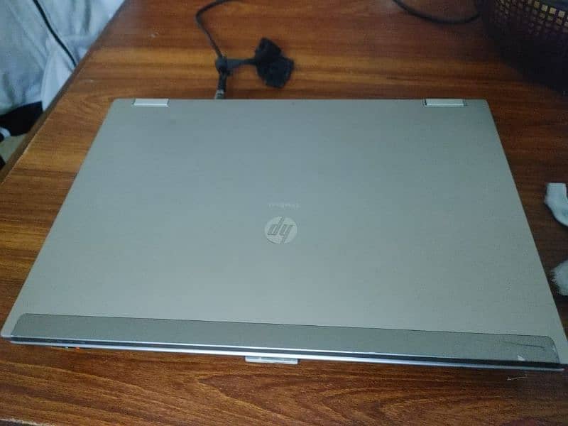 HP ELITE BOOK 8440P 2