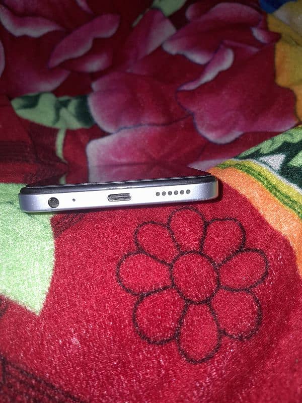 Assalam alaikum good condition used mobile infinity smart 8 2