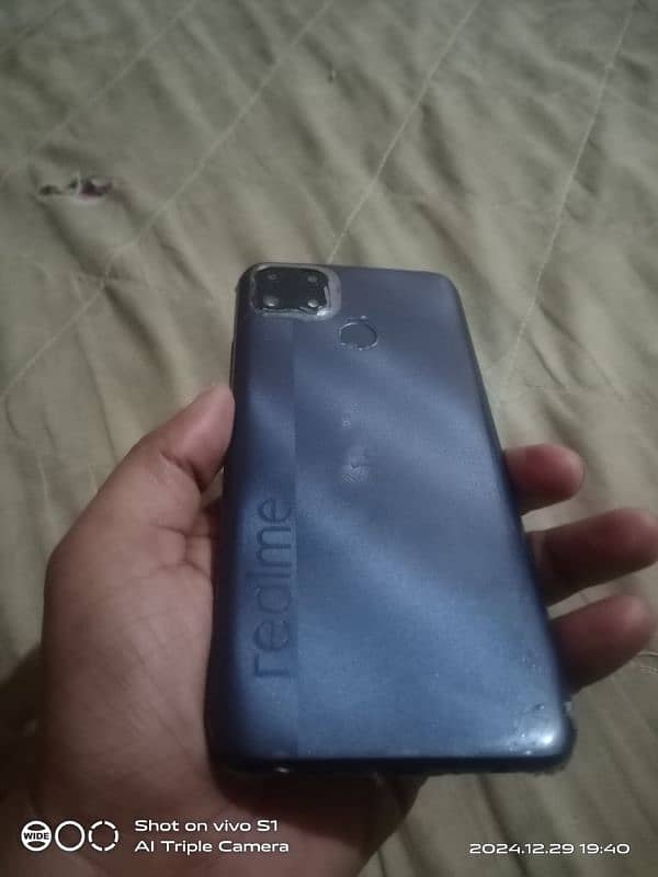 Realme C25s 9