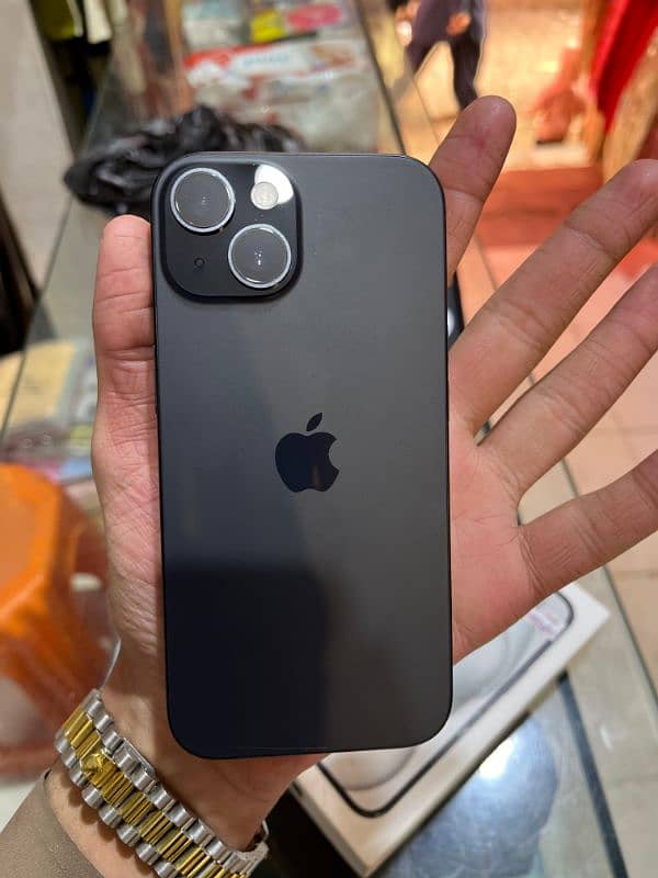 iphone 15 non pta with box  srf 1 month use howa hai 1