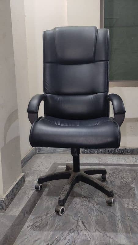 OFFICE TABLE AND CHAIR FOR SALE IN LAHORE 2