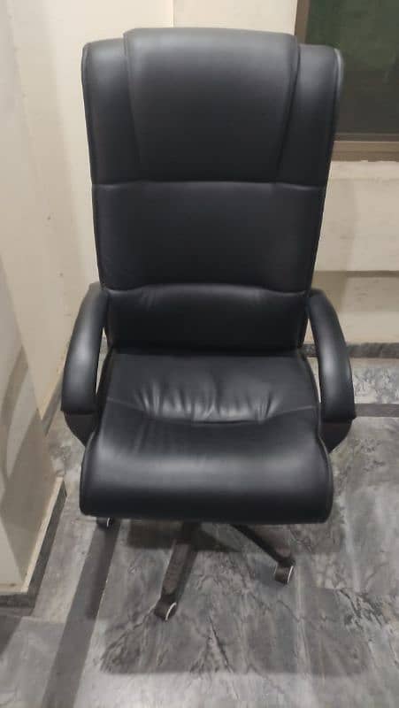 OFFICE TABLE AND CHAIR FOR SALE IN LAHORE 6