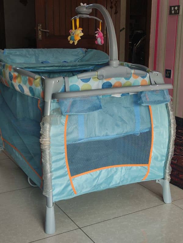 baby crib/ cot 2