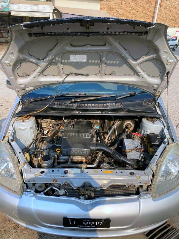 Toyota Vitz 2000 6