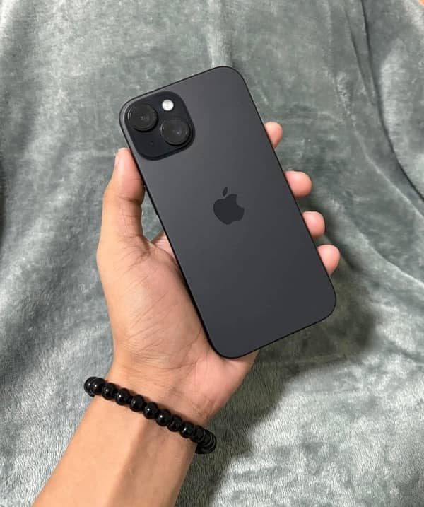 iPhone 15 3