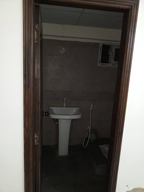 2 BED DD FLAT FOR SALE IN GULSHAN-E-IQBAL 13 D/3 6