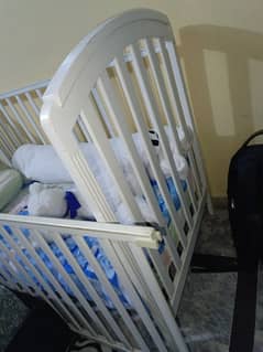 Baby cot/ branded juniors imported