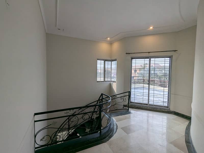 20-Marla Full House For Rent In DHA Ph-4 Lahore Owner Built House. 25