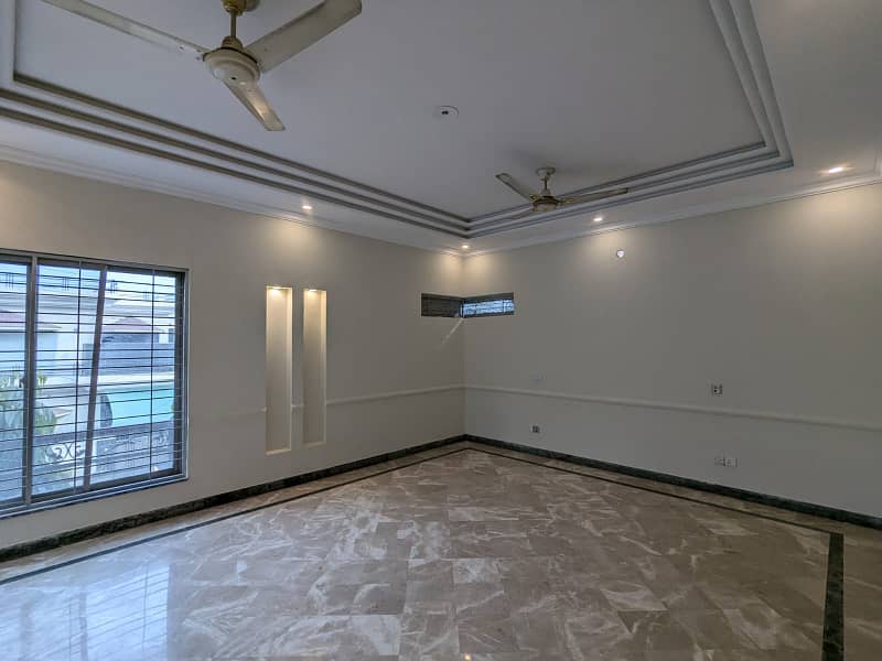 20-Marla Full House For Rent In DHA Ph-4 Lahore Owner Built House. 34