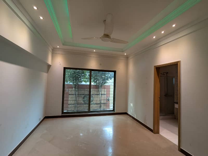 20-Marla Full House for Rent in DHA Ph-3 Y Block Lahore Owner Built House. 23