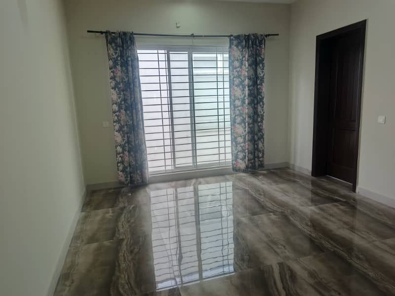 One Kanal Upper Portion Available For Rent In DHA Phase 7 0