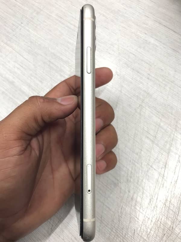 Iphone 11 64gb white 2