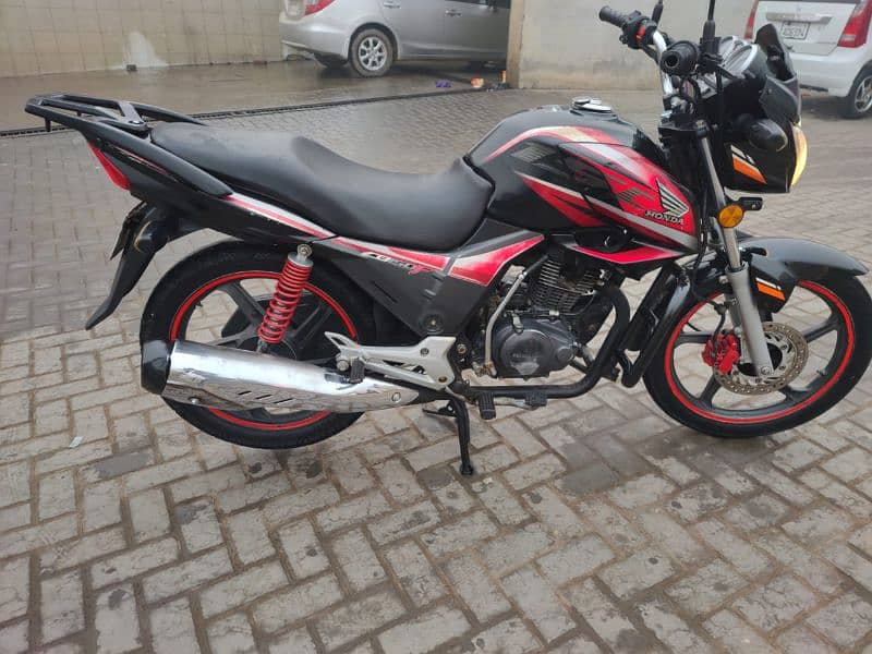 Honda CB150f 6