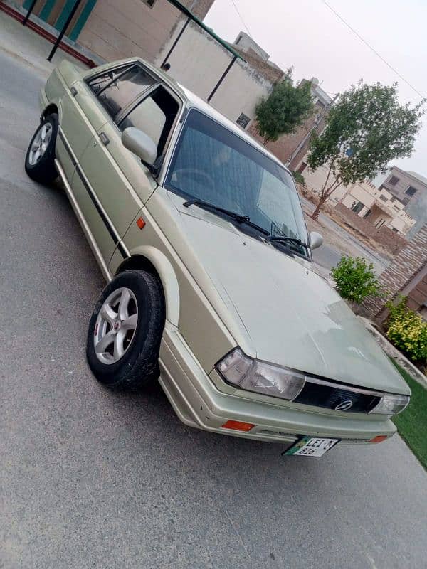 Nissan Sunny 1988 1